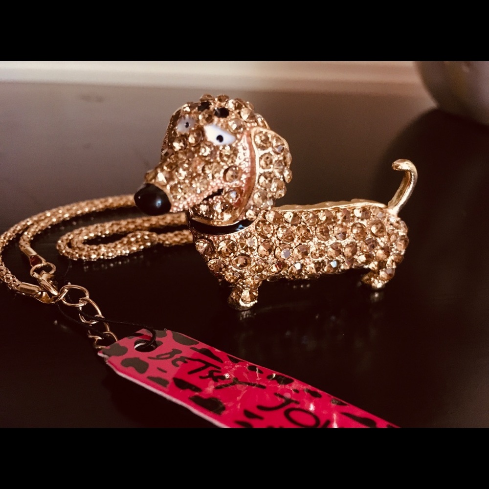 *DACHSHUND* 3D RHINESTONE and ENAMEL GOLD NECKLACE